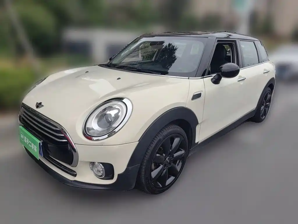 MINI Clubman 2017 — фото 1