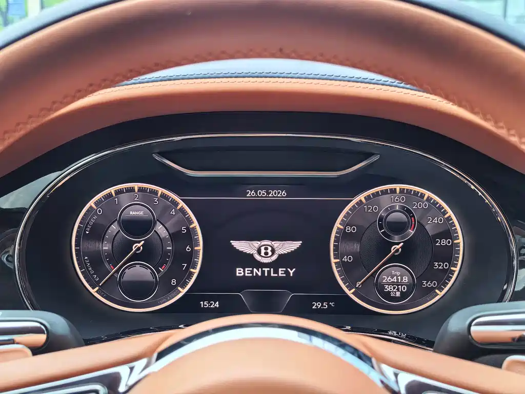 Bentley Flying Spur Plug-In Hybrid 2022 — фото 20