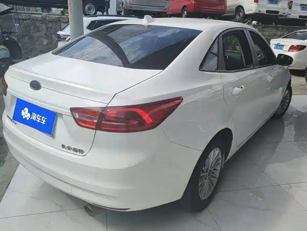 Ford Escort 2017