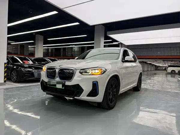 BMW iX3 2022