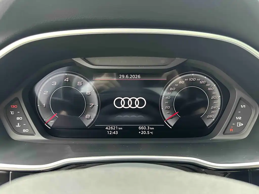 Audi Q3 2023 — фото 18
