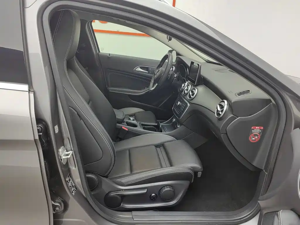 Mercedes-Benz GLA 2017 — фото 23