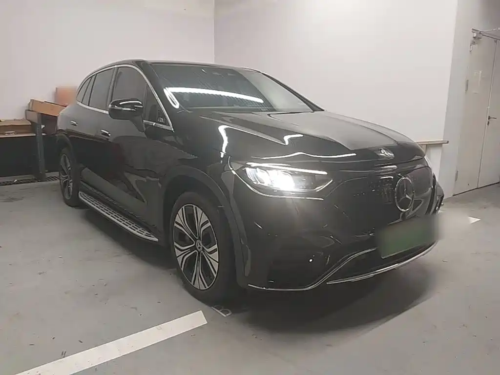 Mercedes-Benz EQE SUV 2024 — фото 4