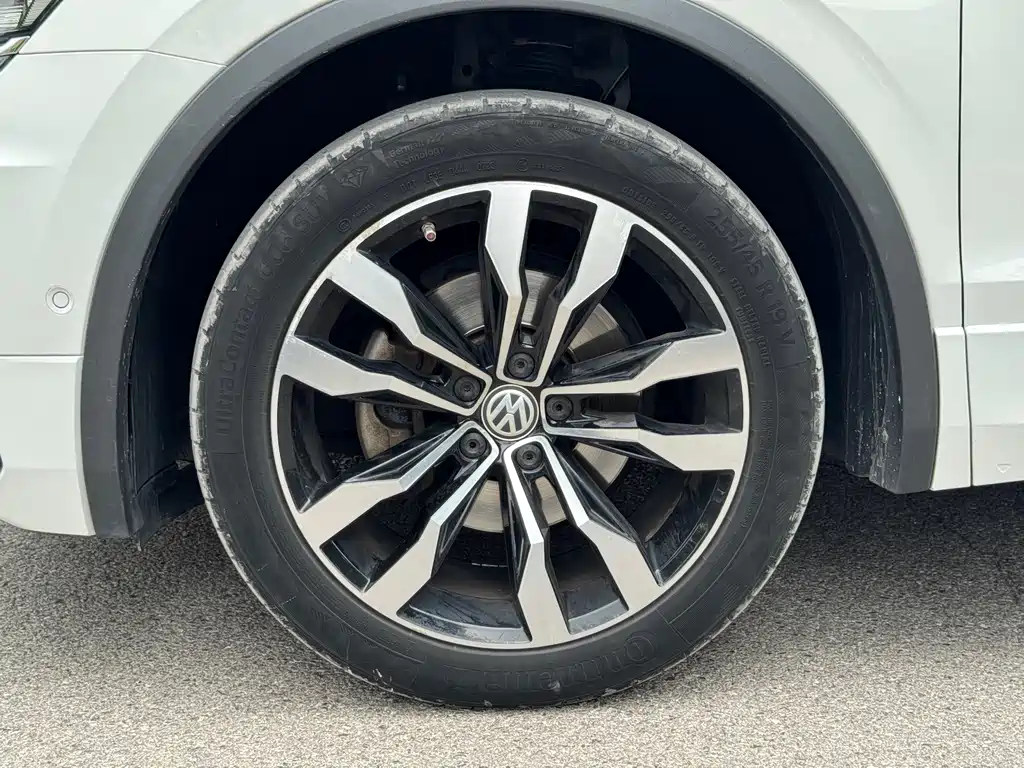 Volkswagen Tiguan L 2019 — фото 16