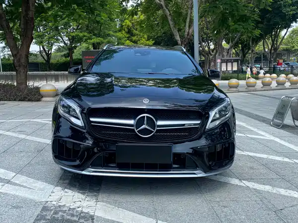 Mercedes-Benz GLA AMG 2020