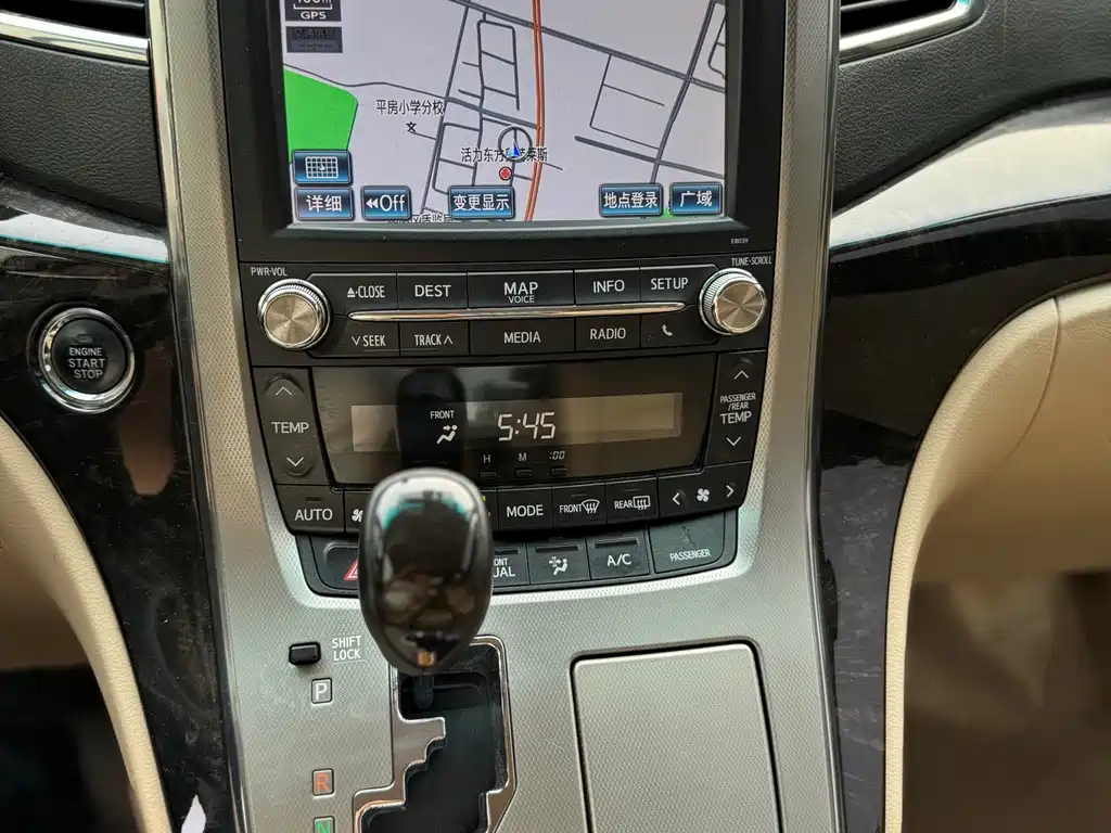 Toyota Alphard 2012 — фото 19