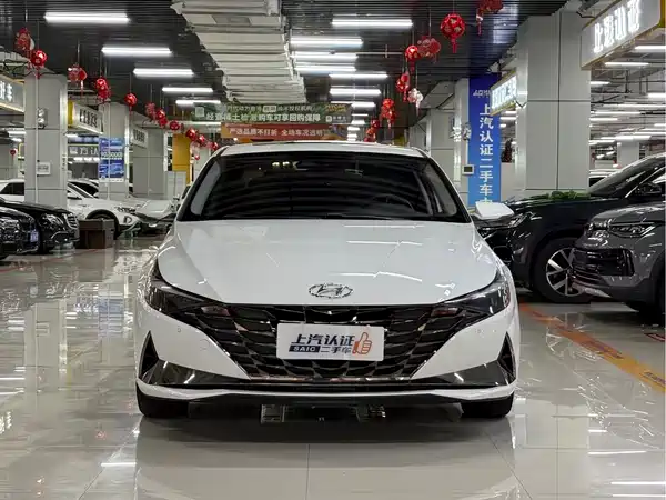 Hyundai Elantra 2023