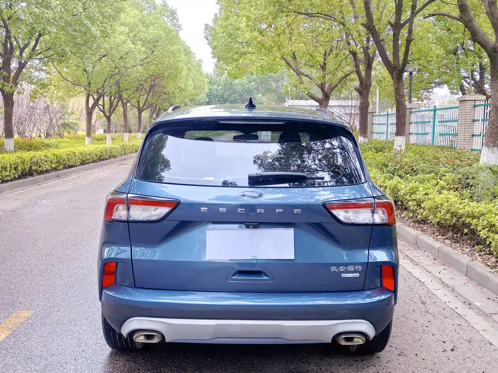 Ford Escape 2021 — фото 17