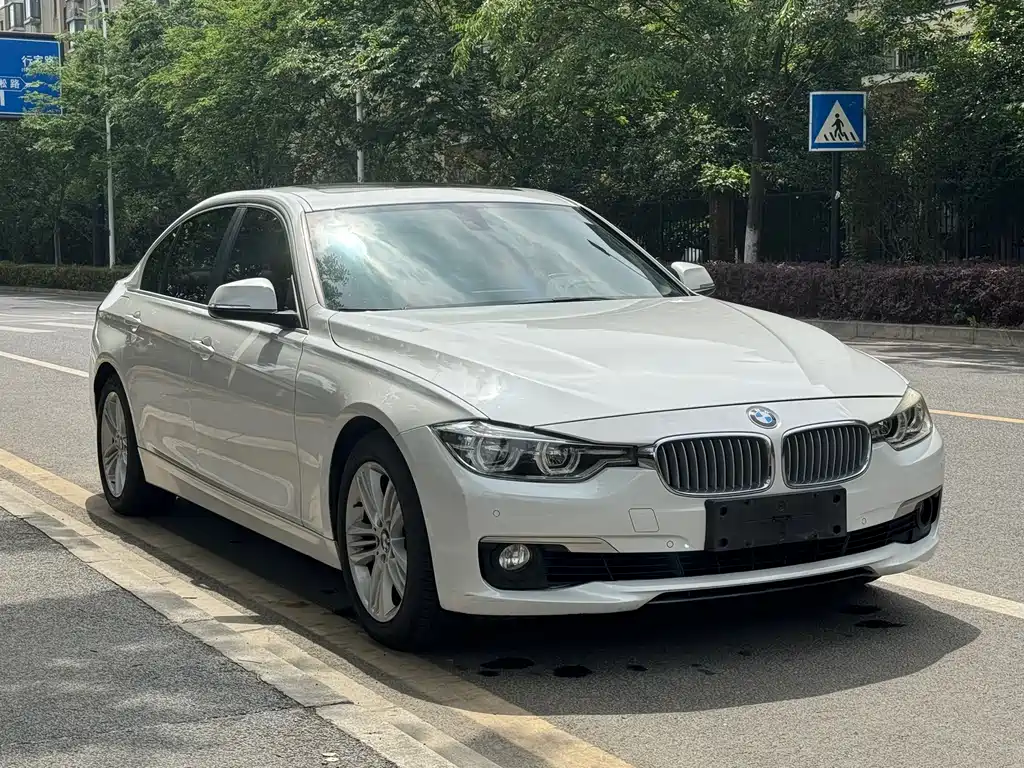 BMW 3 Series 2018 — фото 3