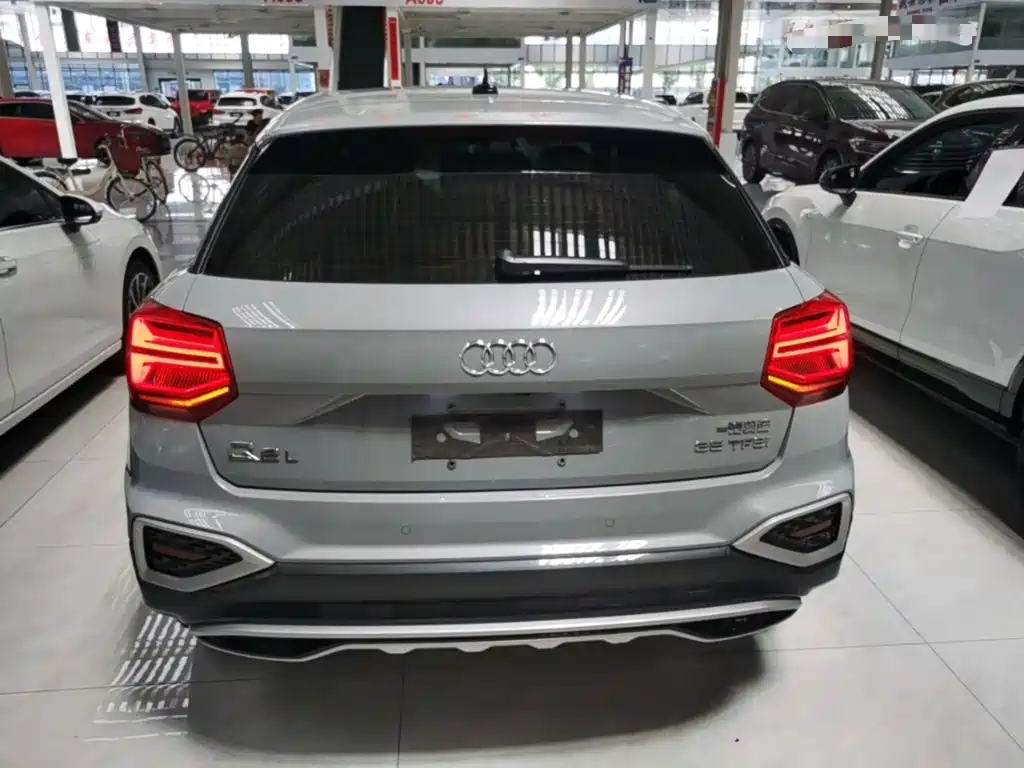 Audi Q2L 2023