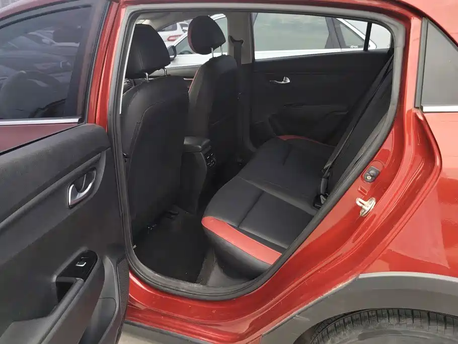 Kia KX CROSS 2017 — фото 11