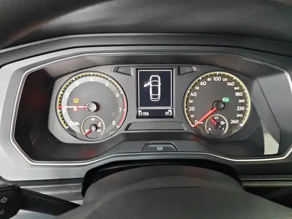 Volkswagen Sagitar 2019