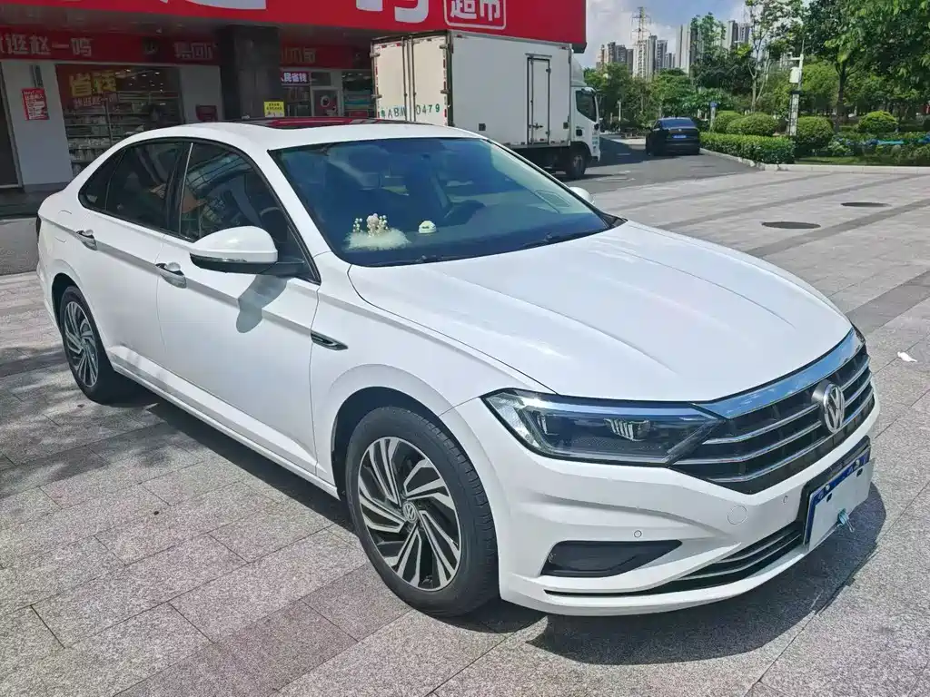 Volkswagen Sagitar 2022