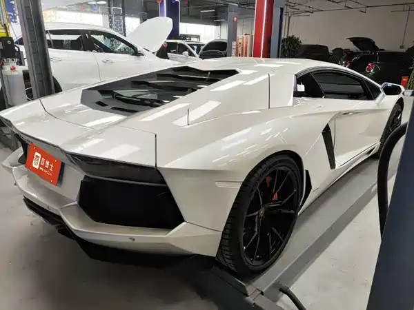 Lamborghini Aventador 2013