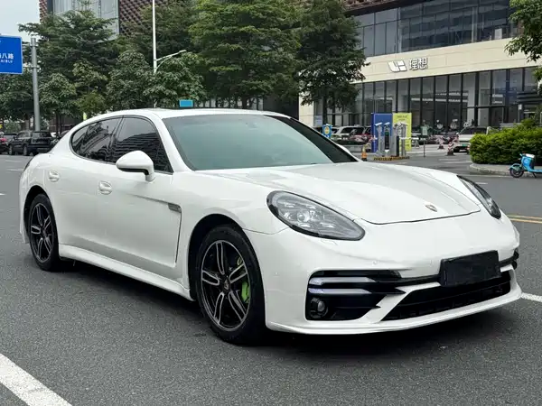 Porsche Panamera 2011