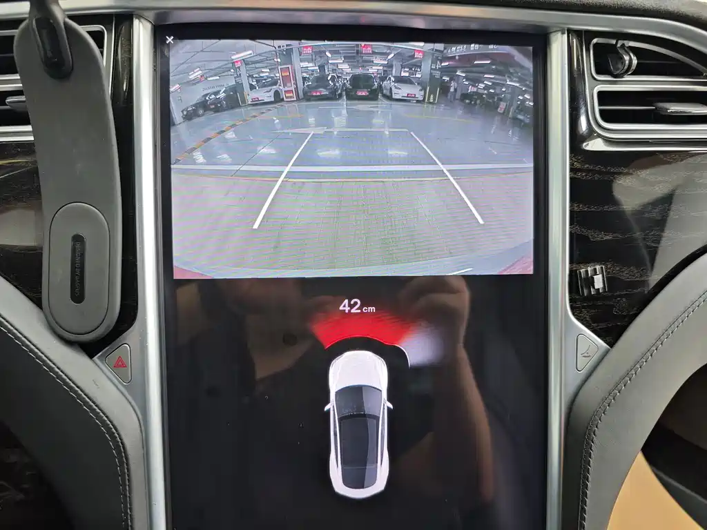 Tesla Model S 2017 — фото 21