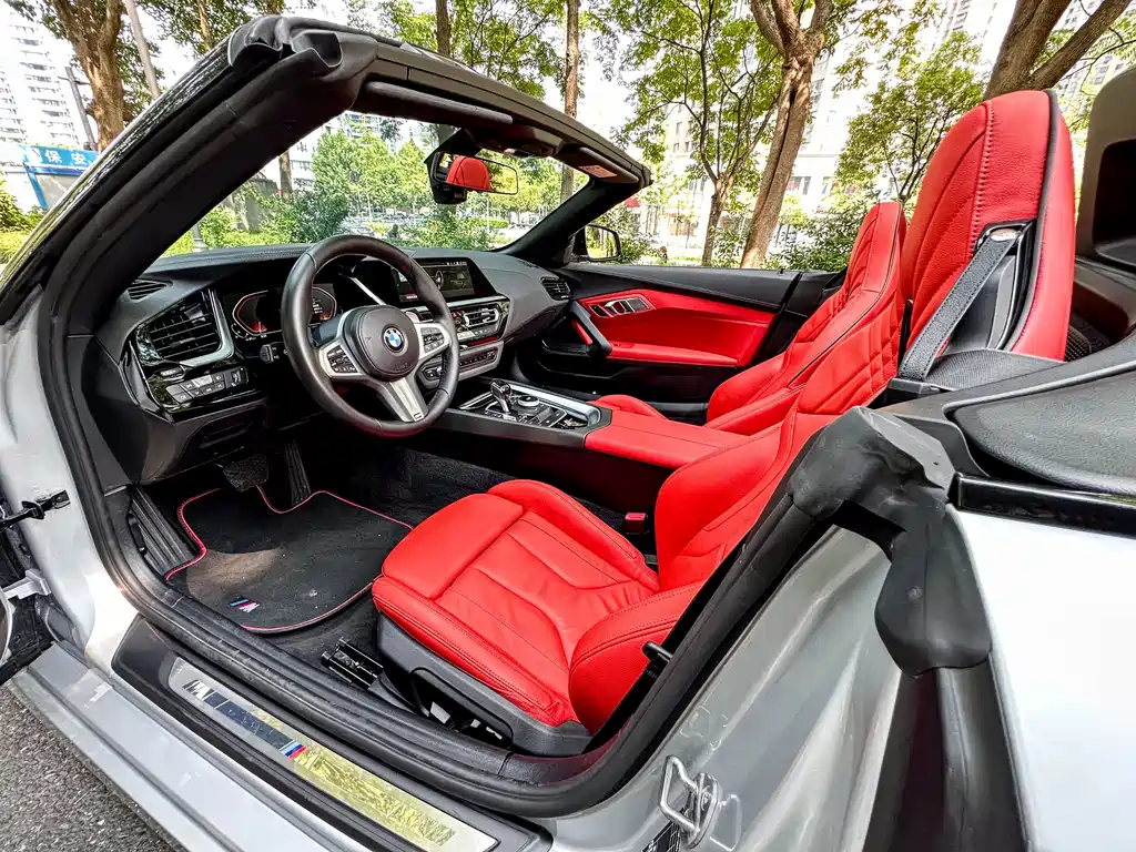 BMW Z4 2023 — фото 10