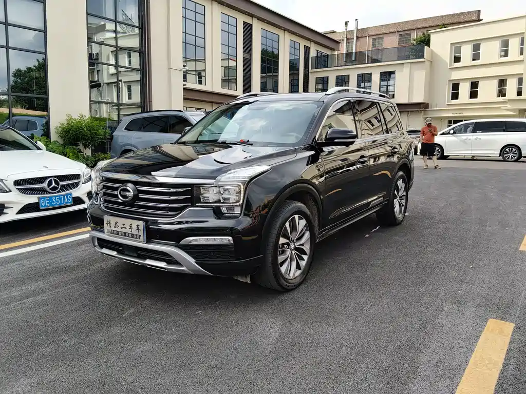 GAC Trumpchi GS8 2017 — фото 1