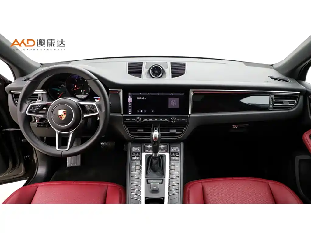 Porsche Macan 2021