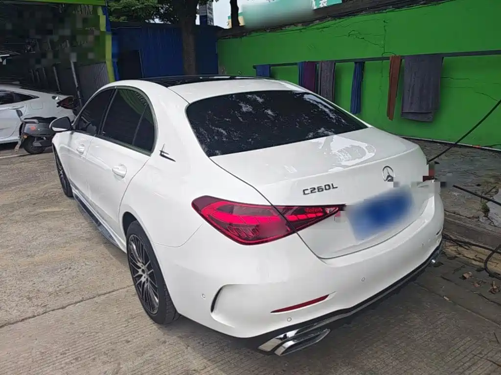 Mercedes-Benz C-Class 2024