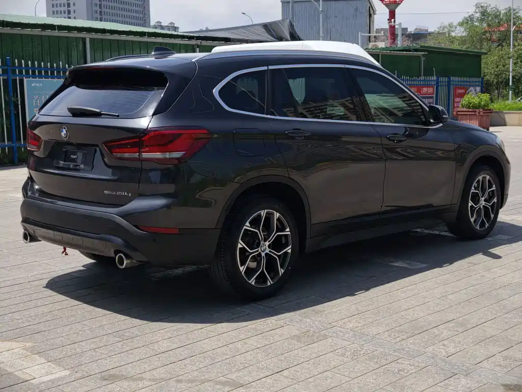 BMW X1 2021 — фото 9