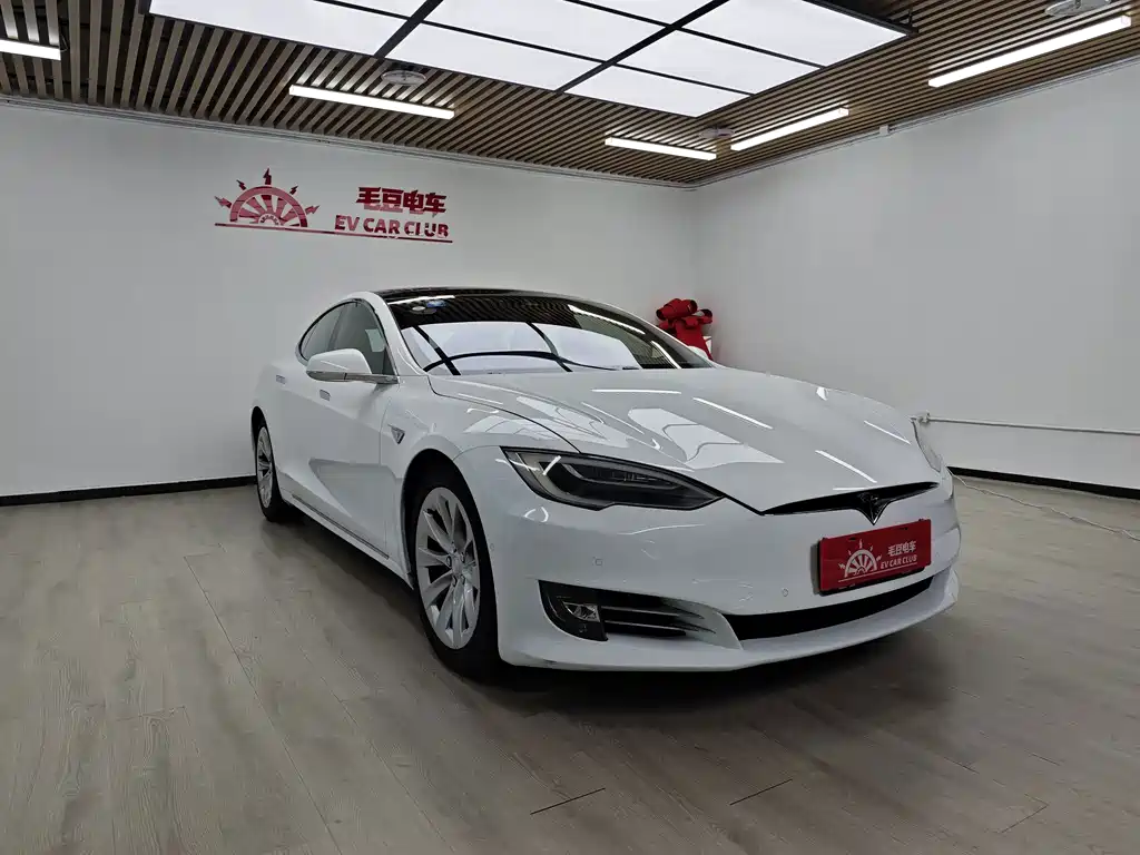 Tesla Model S 2017 — фото 3
