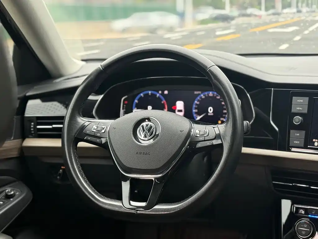 Volkswagen Passat 2019 — фото 9