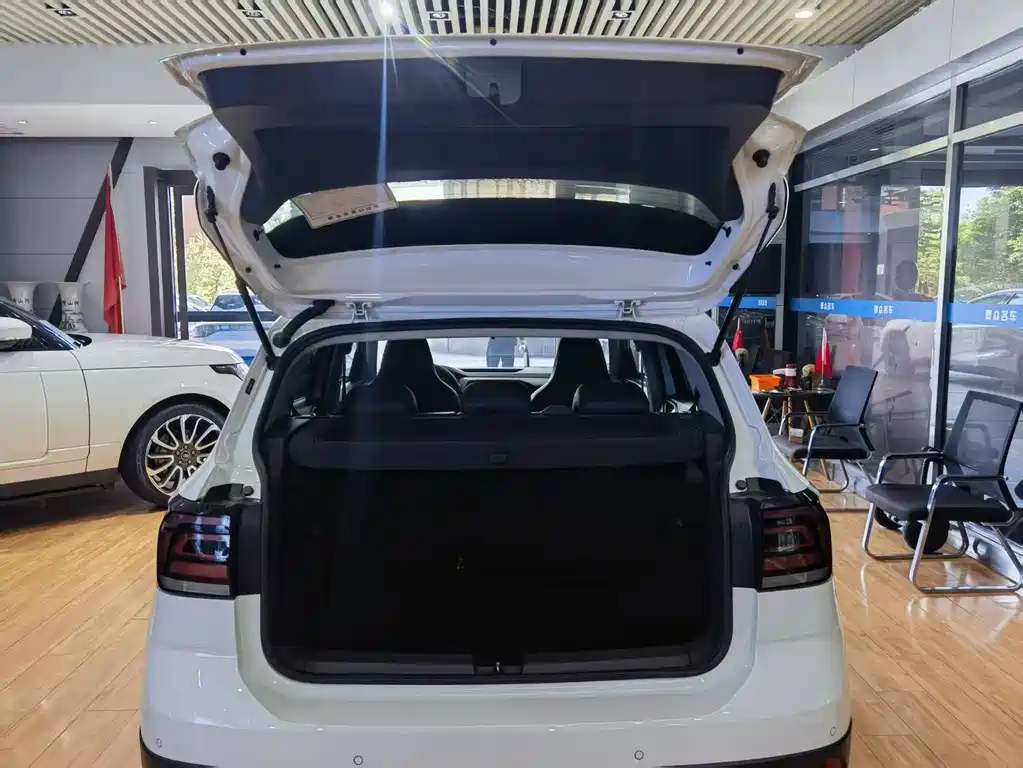 Volkswagen T-Cross 2023 — фото 10