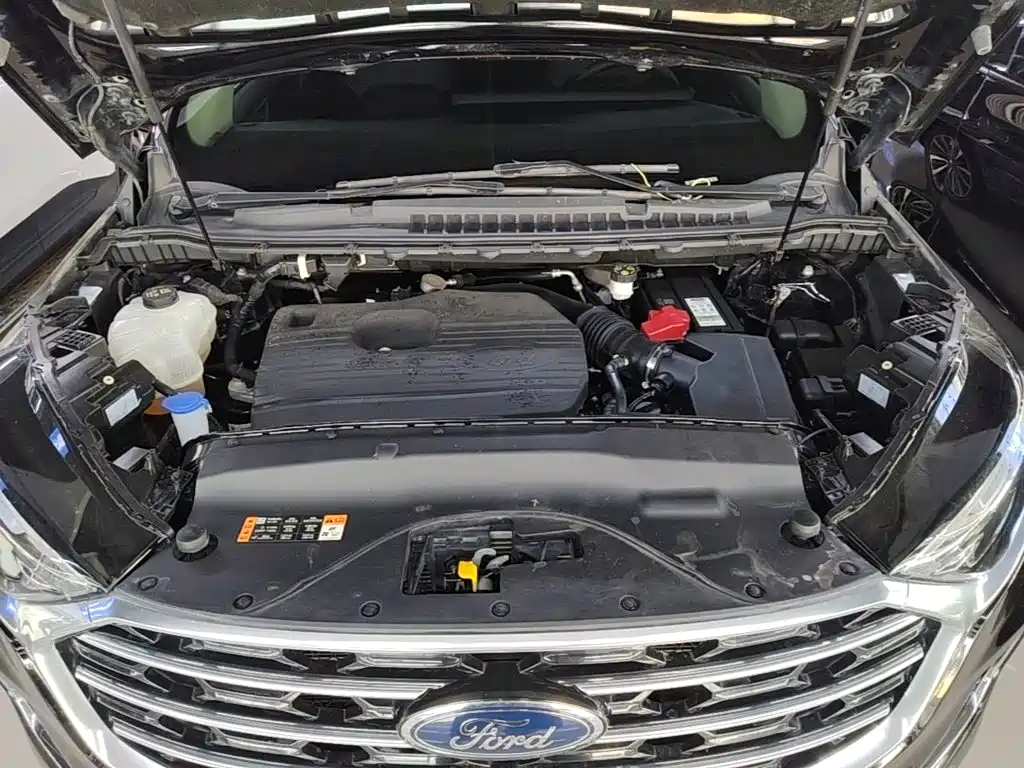 Ford Edge 2023 — фото 20
