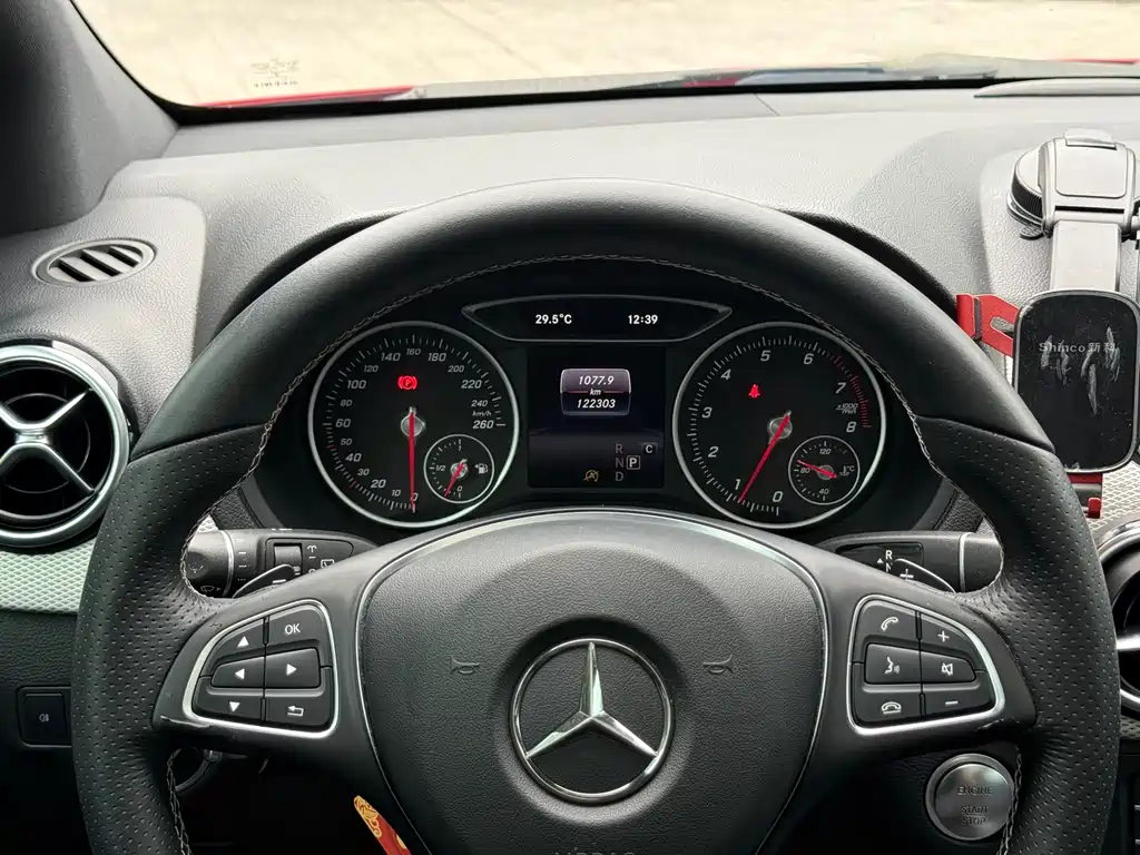 Mercedes-Benz B-Class 2017 — фото 21