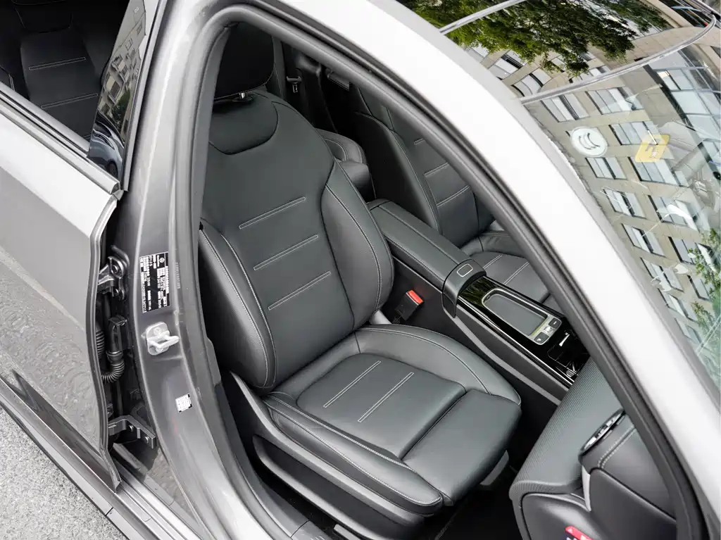 Mercedes-Benz A-Class AMG 2025 — фото 19