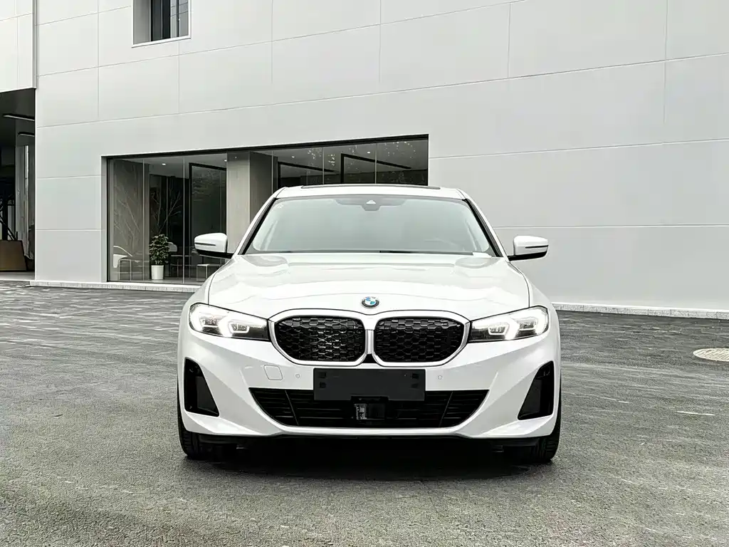 BMW i3 2025