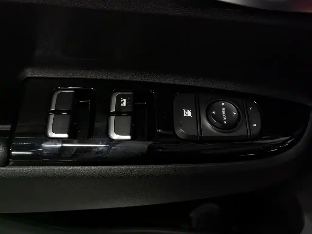 Kia KX CROSS 2018 — фото 9