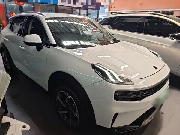 Lynk & Co 06 EM-P 2022