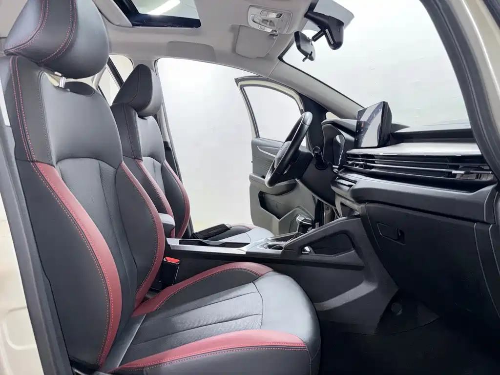 Geely Vision X3 2022 — фото 10
