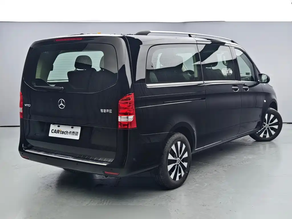 Mercedes-Benz Vito 2023 — фото 4
