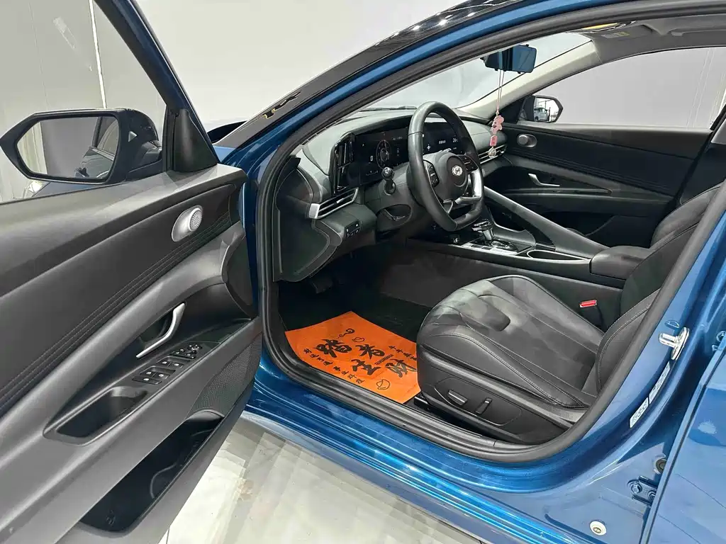 Hyundai Elantra 2022