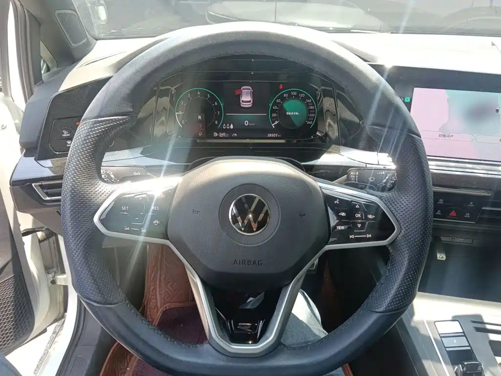 Volkswagen Golf 2023