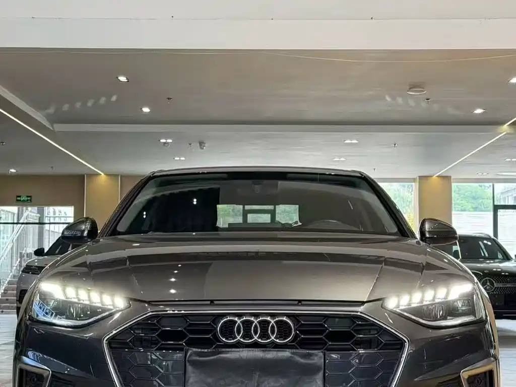 Audi A4L 2021