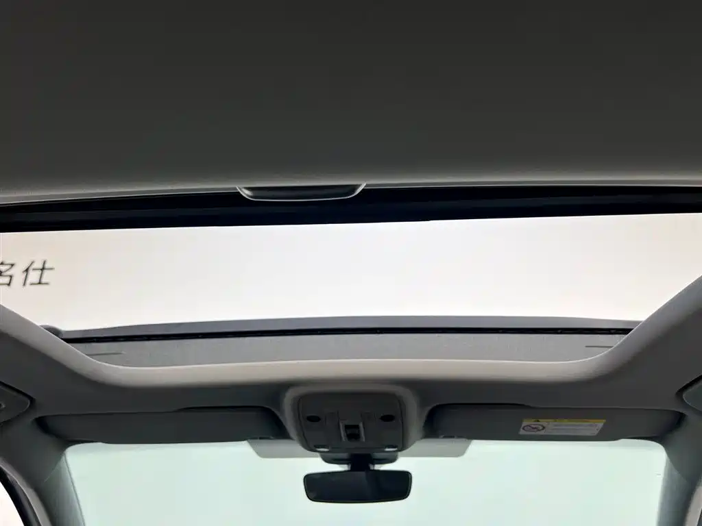 Audi Q2L 2023 — фото 16