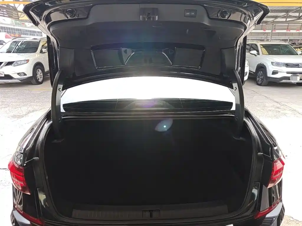 Volkswagen Passat 2019 — фото 19