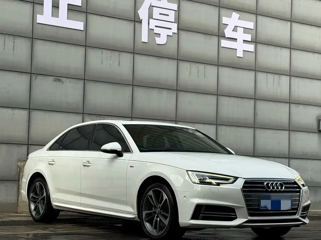 Audi A4L 2018 — фото 3
