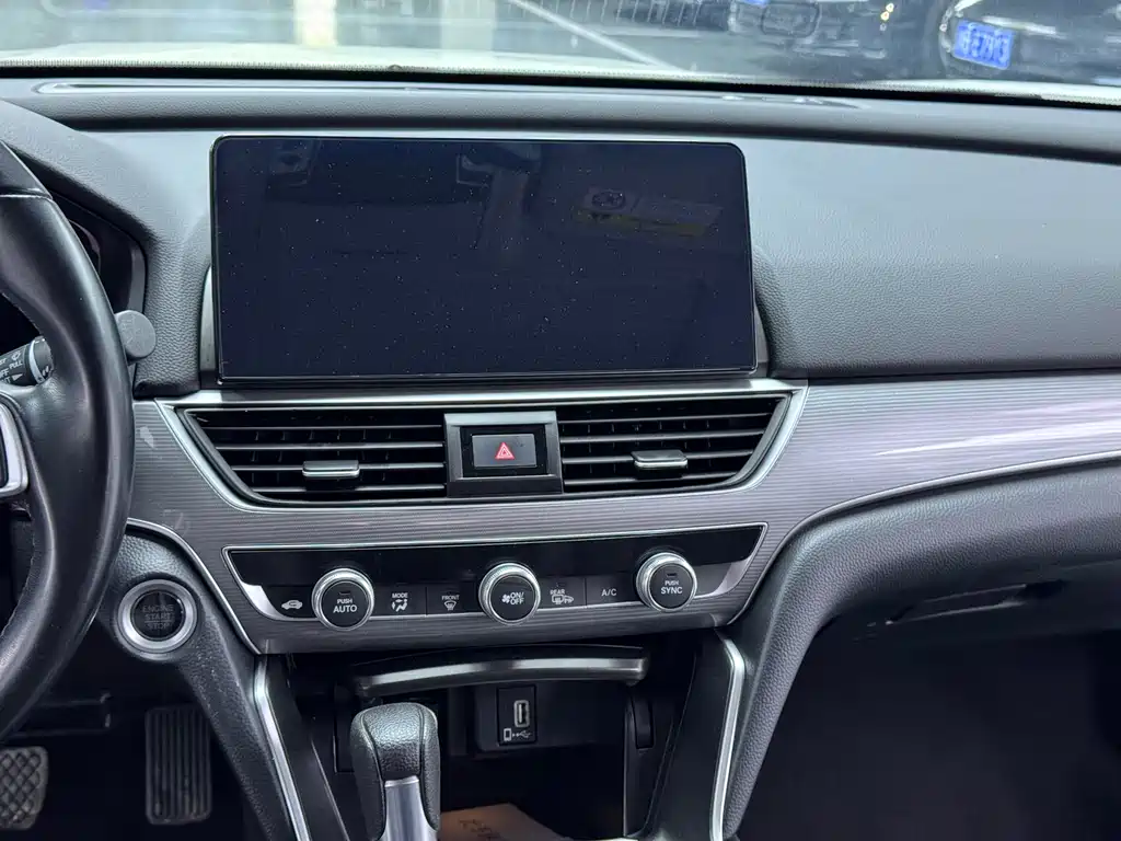 Honda Accord 2022 — фото 11