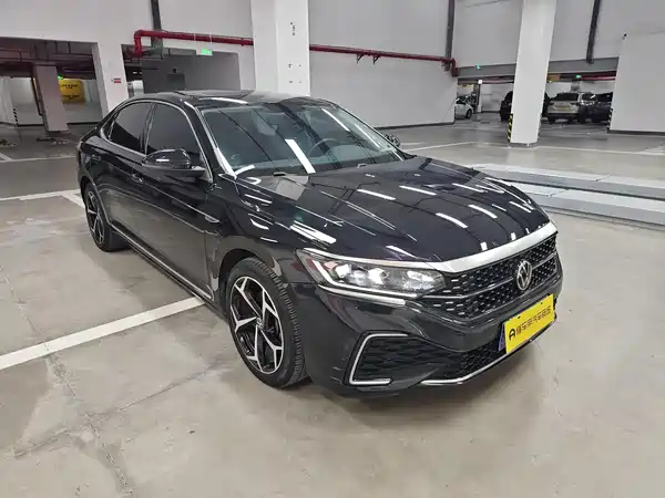 Volkswagen Passat 2023
