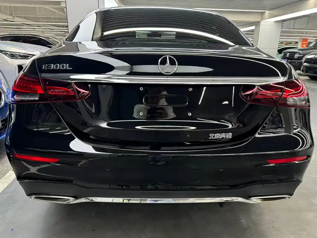 Mercedes-Benz E-Class 2022 — фото 17
