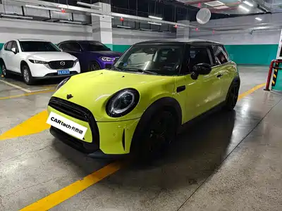 MINI MINI 2022