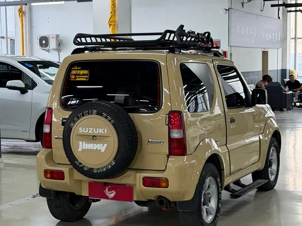Suzuki Jimny 2013 — фото 9