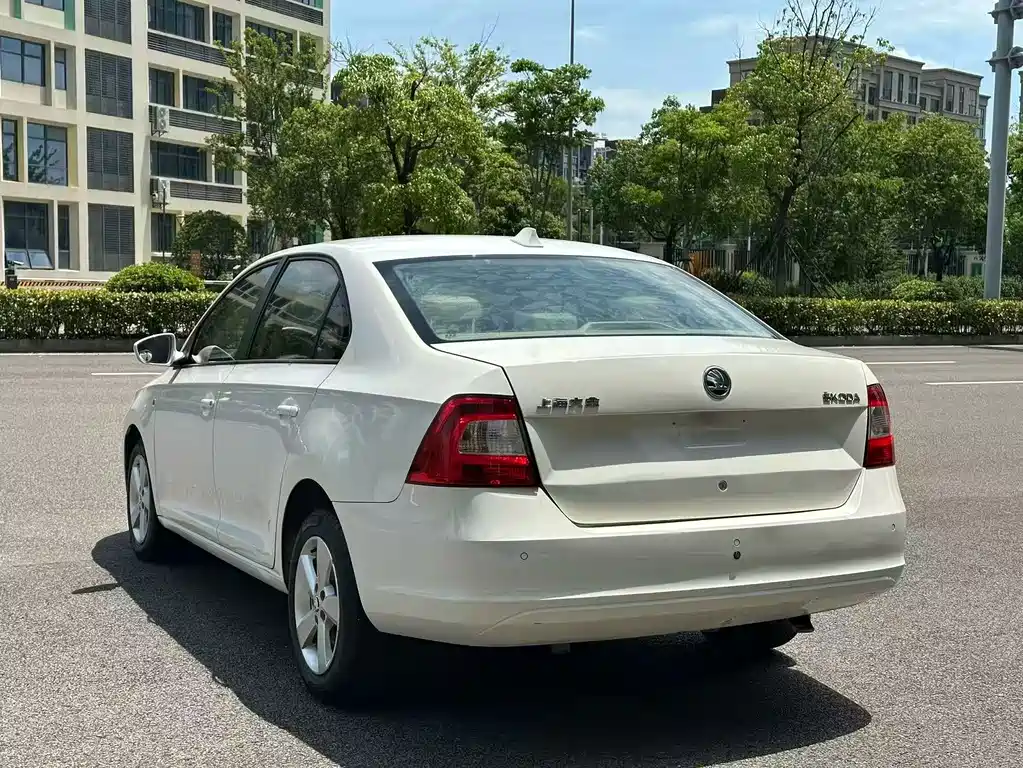 Skoda Rapid 2013