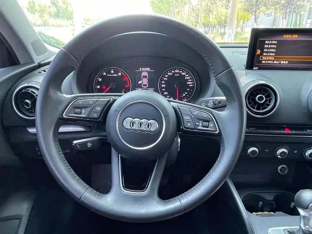 Audi A3 2021 — фото 10