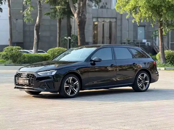 Audi A4 2022